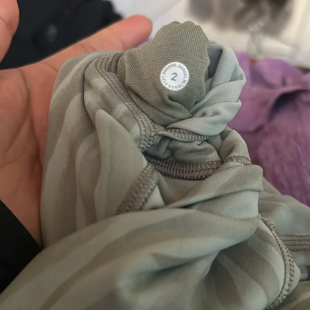 Lululemon Align Biker Shorts 8” - Picture 3 of 3